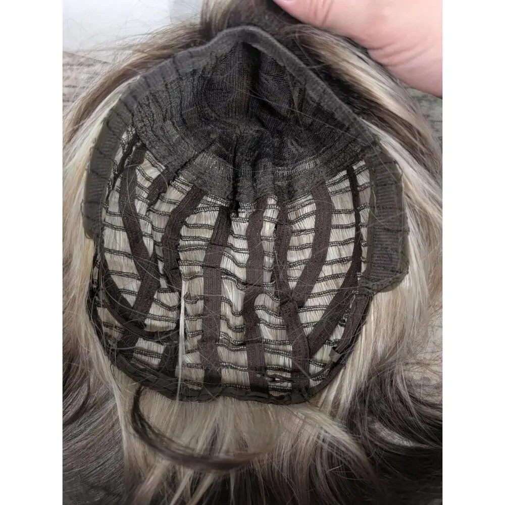 Unbranded Short Blonde‎ Browned Ombre Synthetic Wig